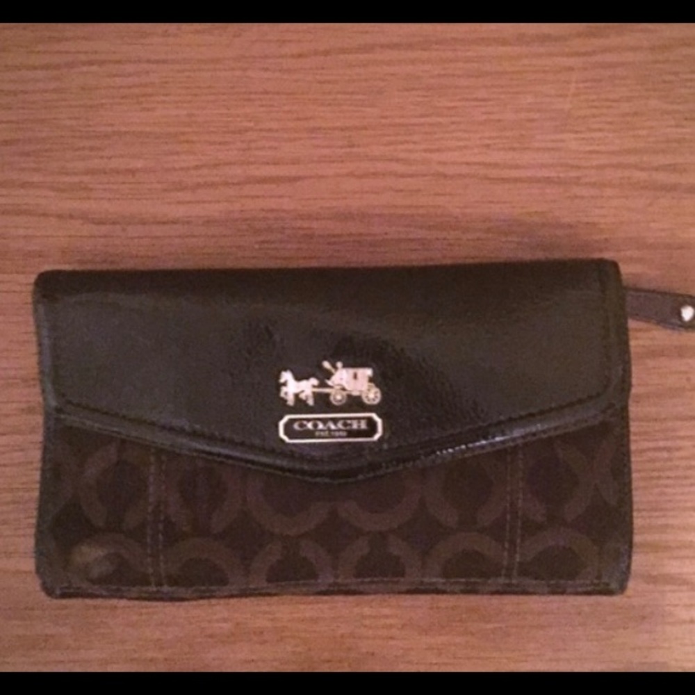 Brown Coach Wallet with Lavender Interior